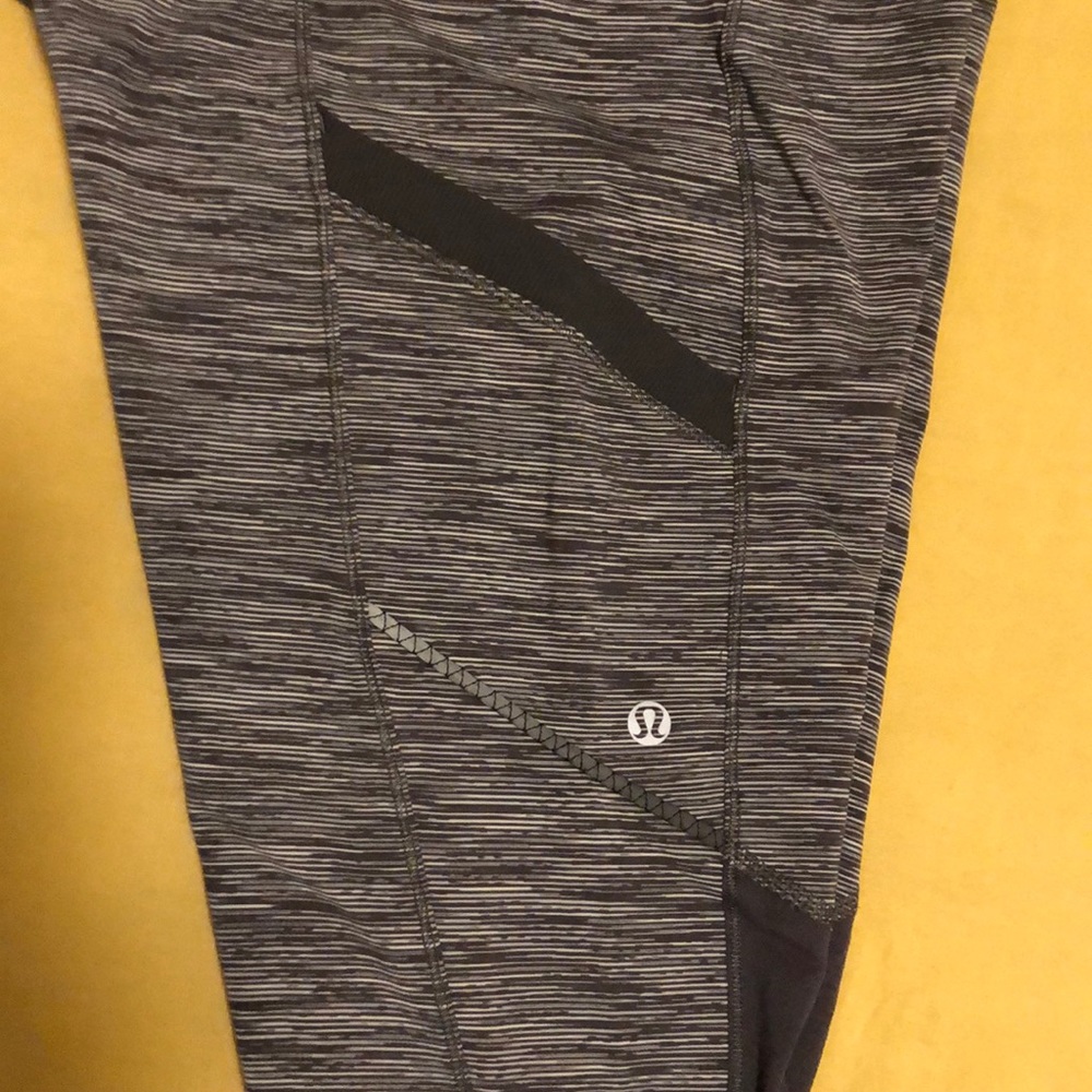 lululemon striped crop leggings - Picture 2 of 5